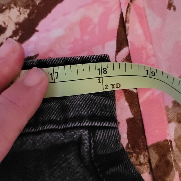 Refuge MOM Denim Shorts Black Wash Womens Size 13 - Picture 6 of 8